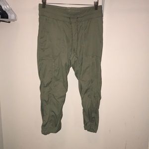Olive green North Face hiking pants!